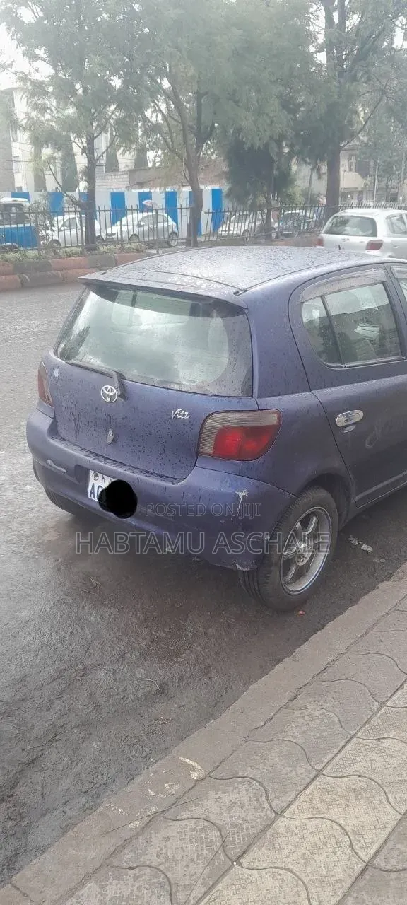 Toyota Vitz 1999