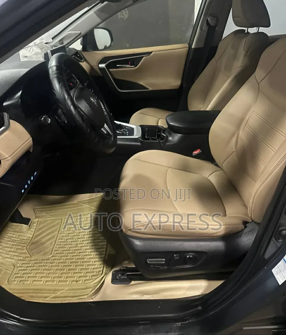 Toyota RAV4 2020 Black