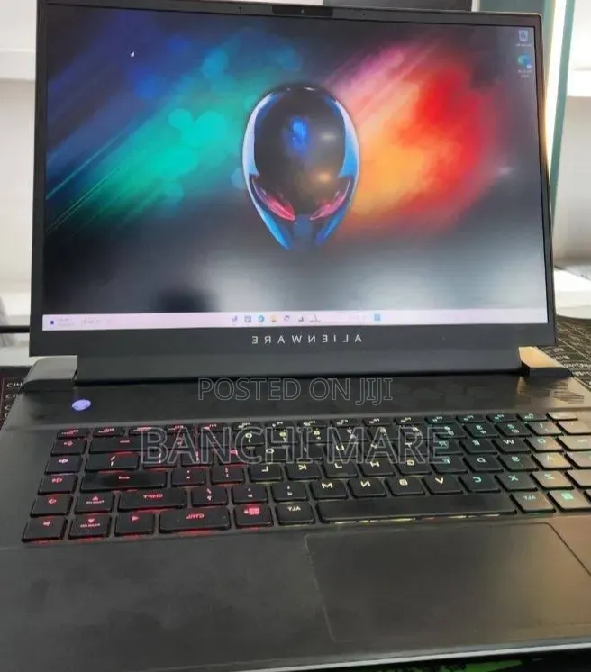 New Laptop Alienware M16 R1 16GB AMD Ryzen 9 SSD 1T