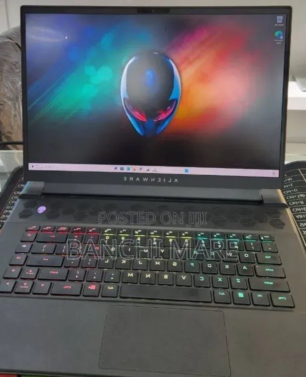 New Laptop Alienware M16 R1 16GB AMD Ryzen 9 SSD 1T