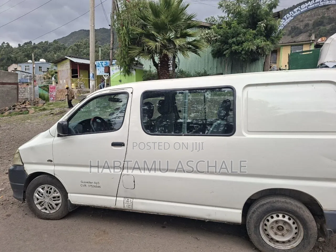Toyota Grand HiAce 2002