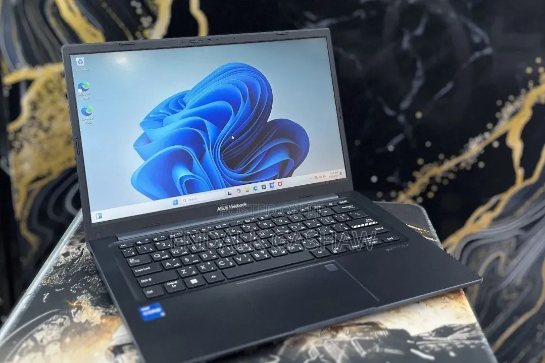 New Laptop Asus Vivobook 14 8GB Intel Core i5 SSD 512GB