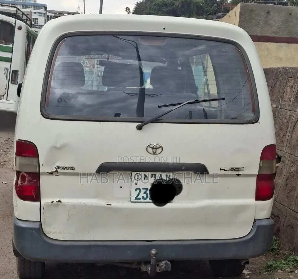 Toyota Grand HiAce 2002