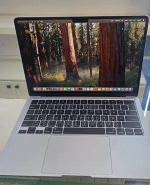 New Laptop Apple MacBook Air 2025 M4 16GB Apple M4 SSD 512GB