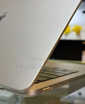 New Laptop Apple MacBook Air 2025 M4 16GB Apple M4 SSD 512GB
