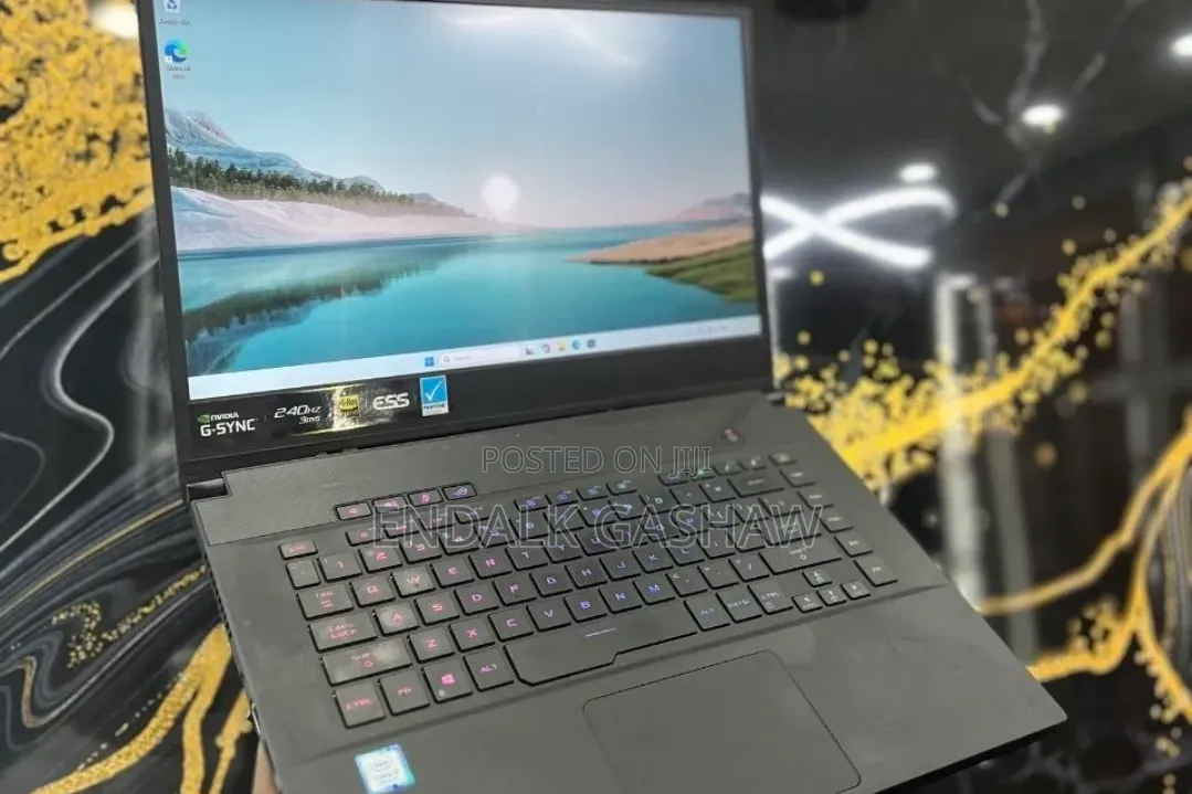 New Laptop Asus ROG Zephyrus G15 16GB Intel Core i7 SSD 1T