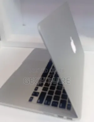 New Laptop Apple MacBook 2013 8GB Intel Core i5 SSD 256GB