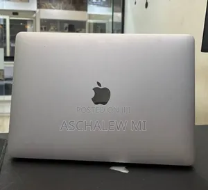 New Laptop Apple MacBook Pro 2020 32GB Intel Core i7 SSD 512GB