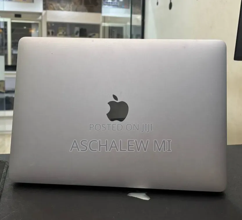 New Laptop Apple MacBook Pro 2020 32GB Intel Core i7 SSD 512GB