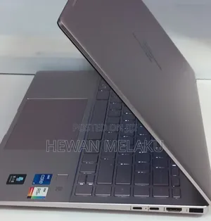 New Laptop HP Pavilion 14 16GB Intel Core i7 SSD 1T
