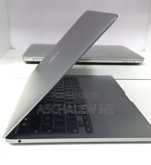 New Laptop Apple MacBook Pro 2020 M1 8GB Apple M1 SSD 500GB