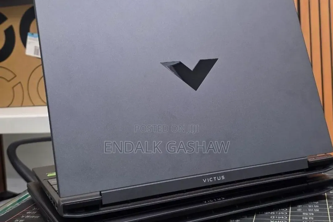 New Laptop HP Victus 15 16GB AMD Ryzen 7 SSD 512GB