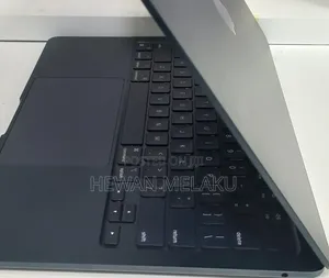 New Laptop Apple MacBook Air 2022 M2 8GB Apple M2 SSD 256GB