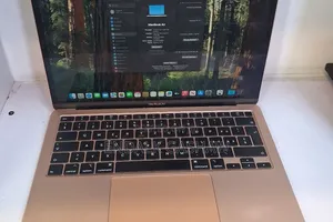 New Laptop Apple MacBook 2020 8GB Intel Core i3 SSD 256GB