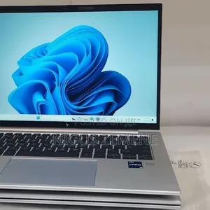 New Laptop HP EliteBook 830 G9 16GB Intel Core i5 SSD 512GB