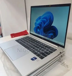 New Laptop HP EliteBook 830 G9 16GB Intel Core i5 SSD 512GB