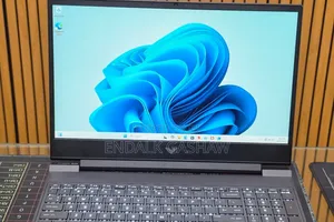 New Laptop HP Victus 15 8GB AMD Ryzen 5 SSD 1T