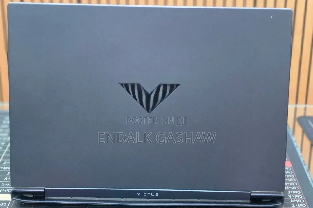 New Laptop HP Victus 15 8GB AMD Ryzen 5 SSD 1T