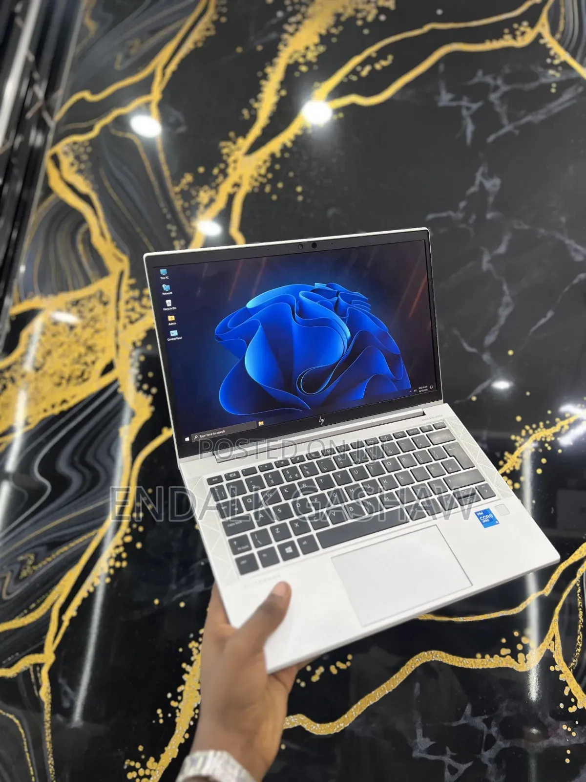 New Laptop HP EliteBook 830 G8 16GB Intel Core i5 SSD 512GB