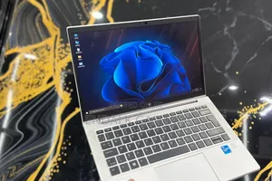 New Laptop HP EliteBook 830 G8 16GB Intel Core i5 SSD 512GB