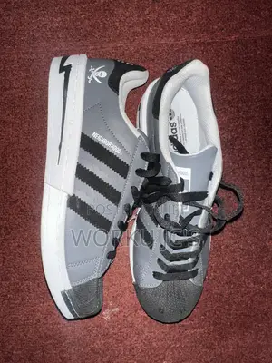 Adidas Old School