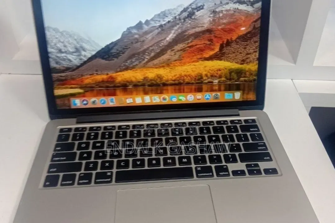 New Laptop Apple MacBook Pro 2013 8GB Intel Core i5 SSD 256GB