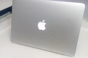 New Laptop Apple MacBook Pro 2013 8GB Intel Core i5 SSD 256GB