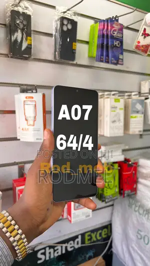 New Samsung Galaxy A06 64 GB Purple