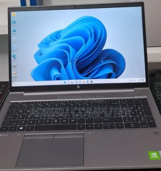 New Laptop HP ZBook 15 16GB Intel Core i7 SSD 512GB
