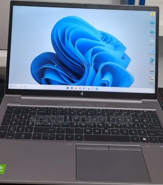 New Laptop HP ZBook 15 16GB Intel Core i7 SSD 512GB