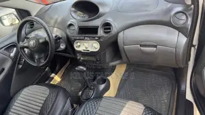 Toyota Vitz 2004 Ivory