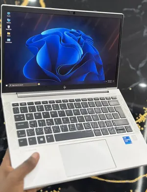 New Laptop HP EliteBook 830 G8 16GB Intel Core i5 SSD 512GB