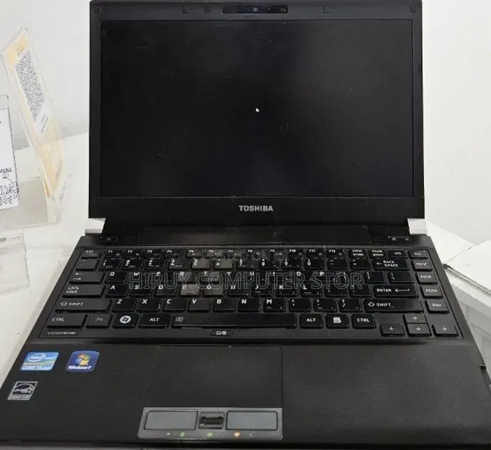 Laptop Toshiba Portege R830 6GB Intel Core i5 HDD 750GB