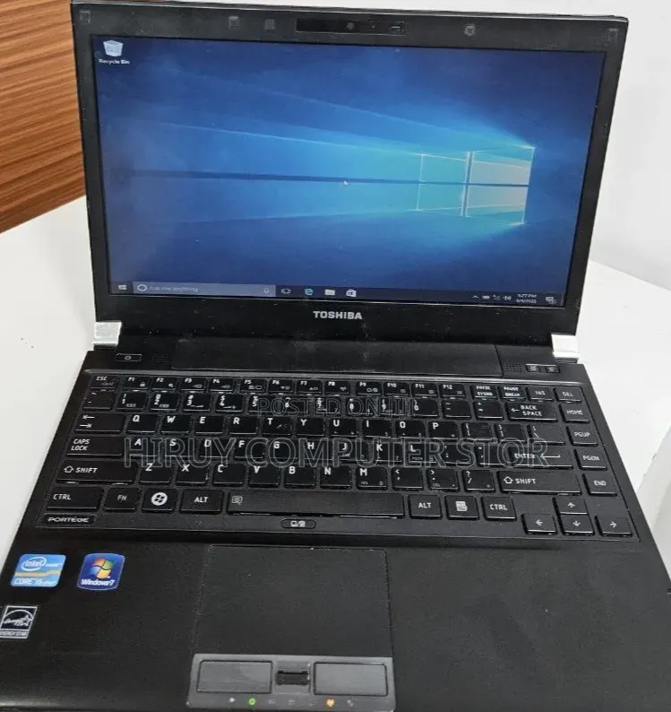 Laptop Toshiba Portege R830 6GB Intel Core i5 HDD 750GB