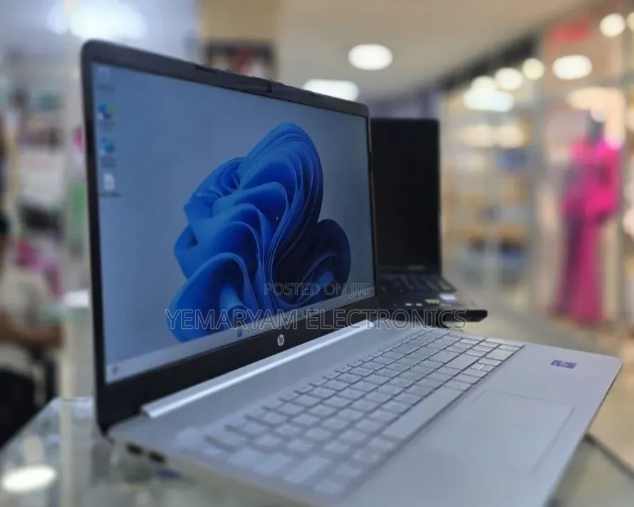 New Laptop HP Stream Notebook 16GB Intel Core i7 SSD 512GB