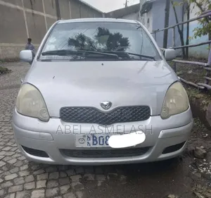 Toyota Vitz 2004 Gray