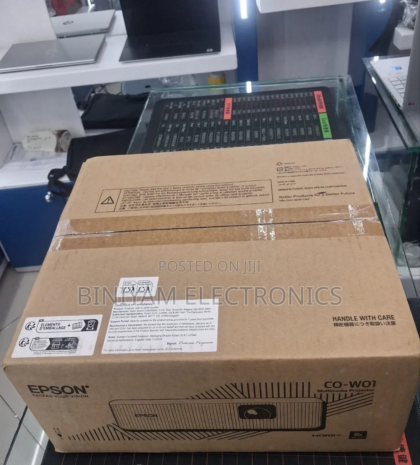  Brand New Epson Projector — CO-W01