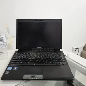Laptop Toshiba Portege R830 6GB Intel Core i5 HDD 750GB