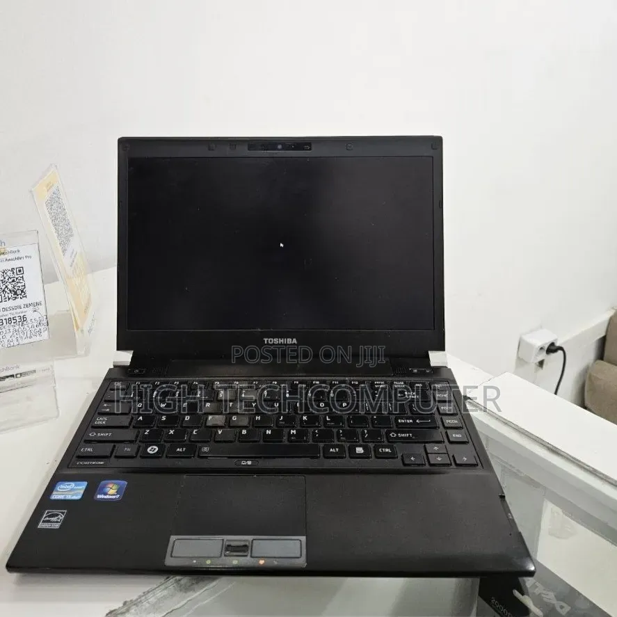 Laptop Toshiba Portege R830 6GB Intel Core i5 HDD 750GB