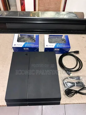 PS4 FAT ጄልብሬክ With Two CONTROLLERS
