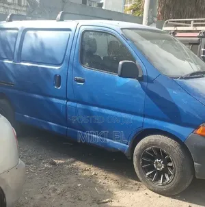 Toyota HiAce 2004 Blue