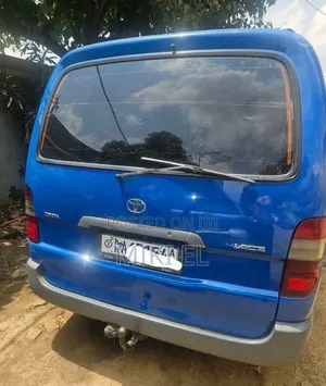 Toyota HiAce 2004 Blue