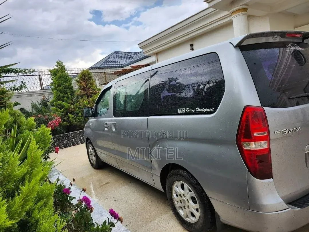 Hyundai Starex 2014 Silver