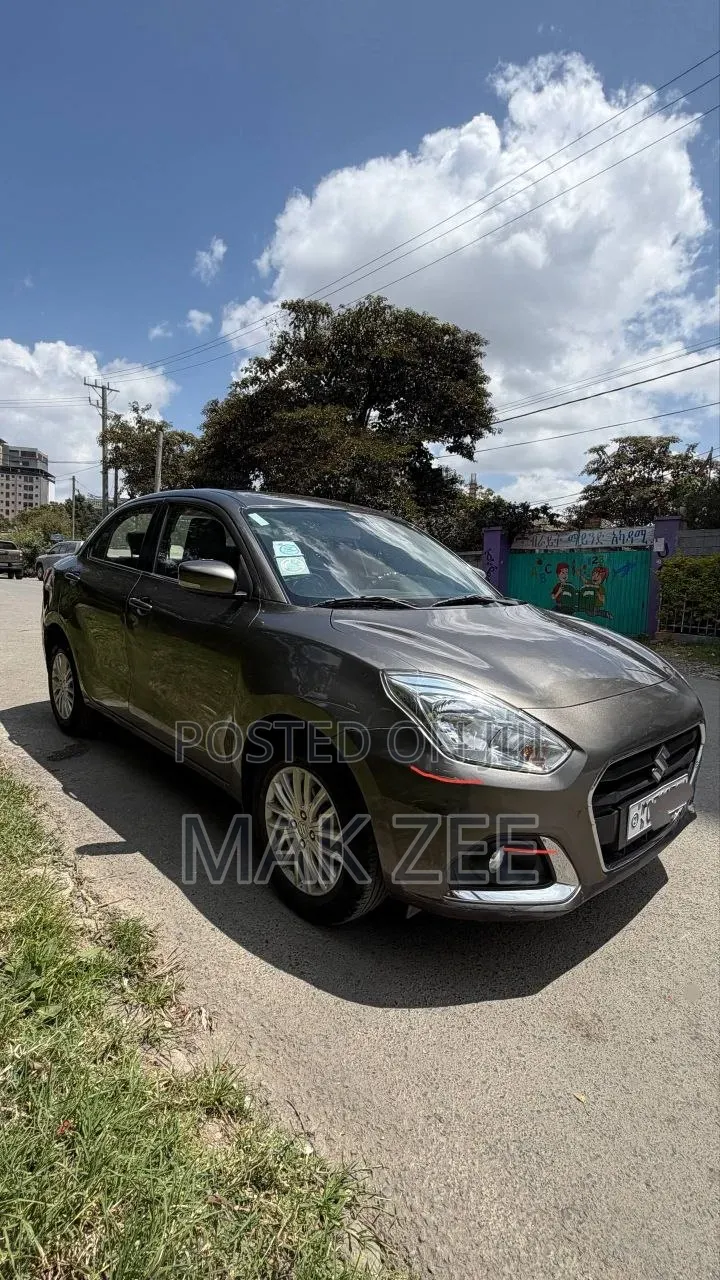 Suzuki Dzire 2022 Silver