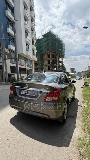 Suzuki Dzire 2022 Silver