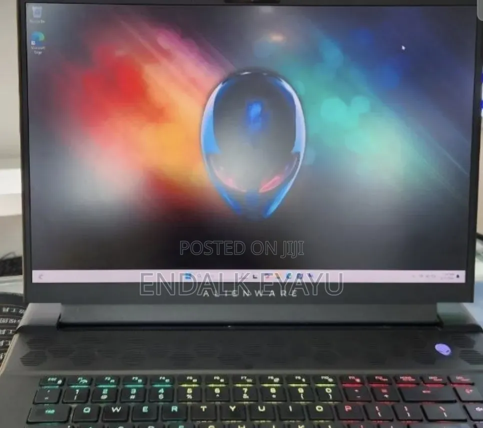 New Laptop Alienware M16 r1 16GB AMD Ryzen 9 SSD 1T
