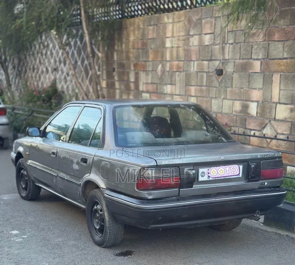 Toyota Corolla II 1.3 FWD 1991 Gray