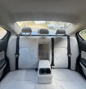 Mitsubishi Attrage 2023 Silver