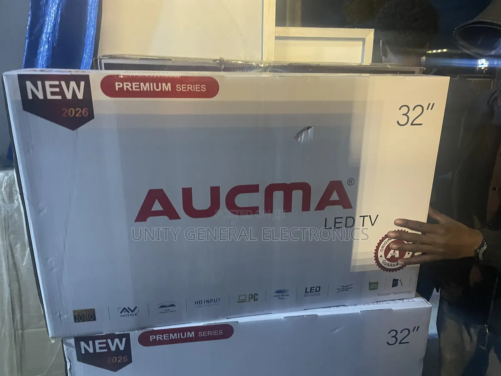 Aucma 32” TV
