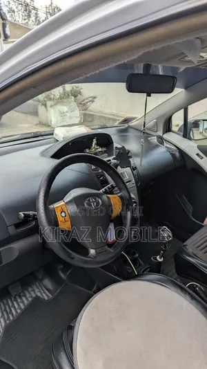 Toyota Yaris 2009 Silver